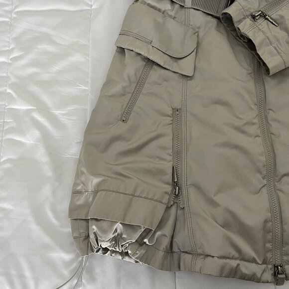 Airfield Winter Coat - matte satin light grey - size Medium - Picture 13 of 17